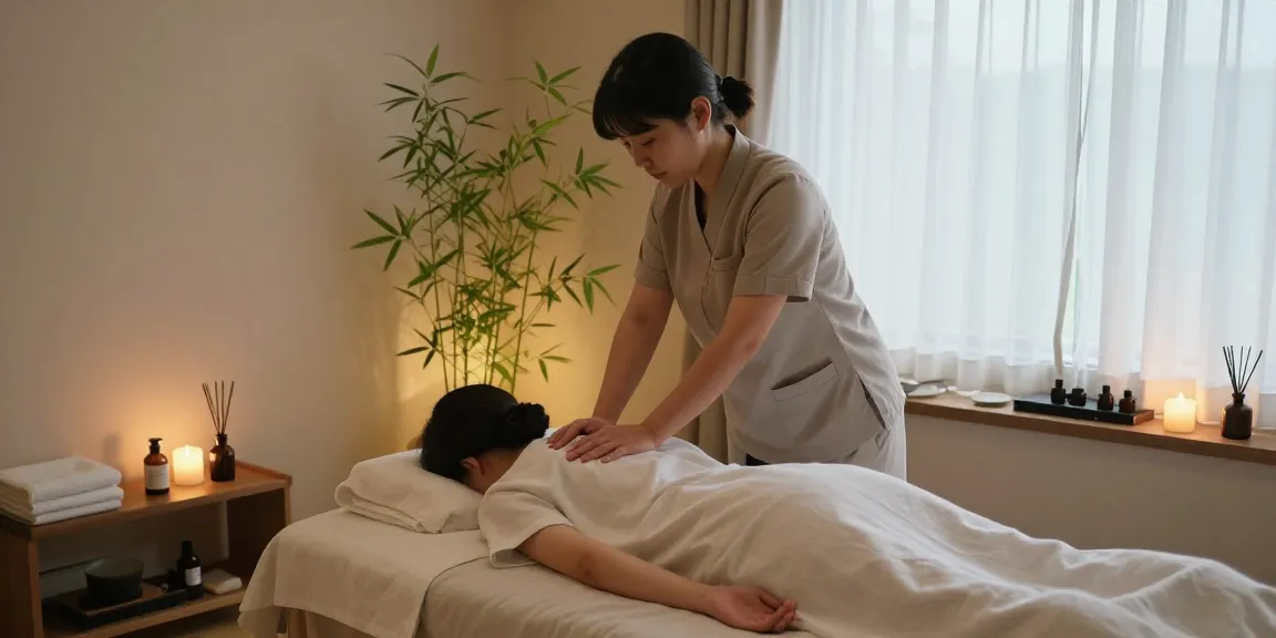 인천출장안마를 받는 고객과 마사지 치료사의 편안한 스파 장면